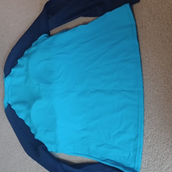 Daci Women's Rash Guard - Picture 5 of 11